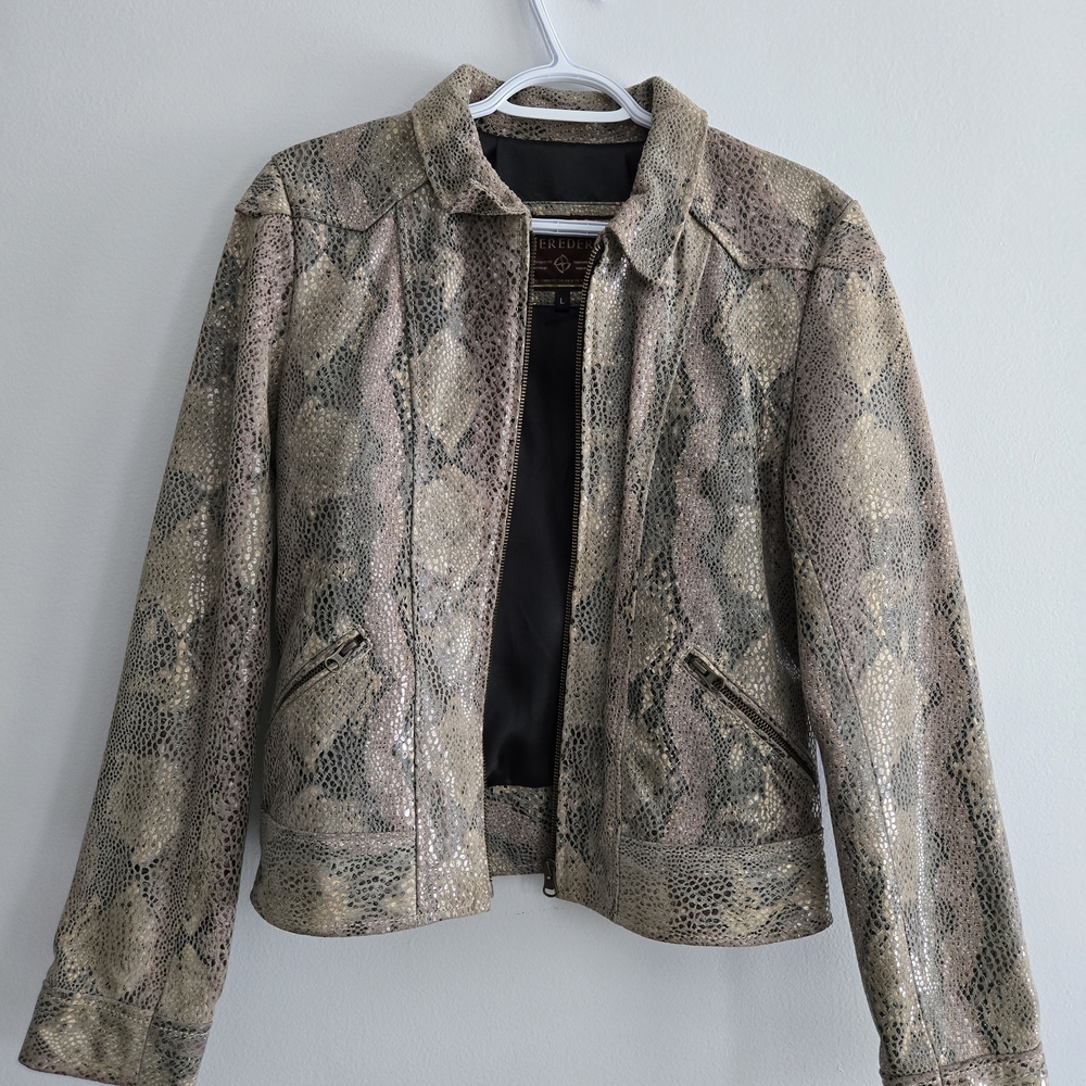 Women's Snakeskin Leather Jacket - Picture 8 of 10